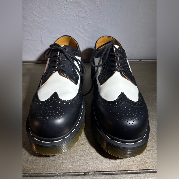 MENS DR MARTINS BEX SMOOTH LEATHER BROGUE SHOES - Picture 3 of 15